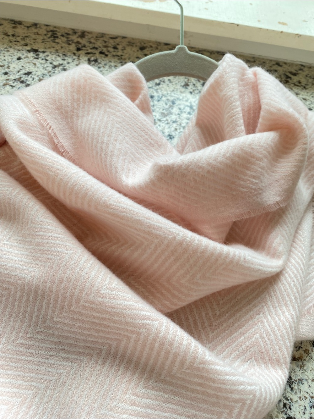 VINCE CAMUTO Blush Pink & Ivory Herringbone Scarf/Shawl/Wrap - Picture 7 of 10